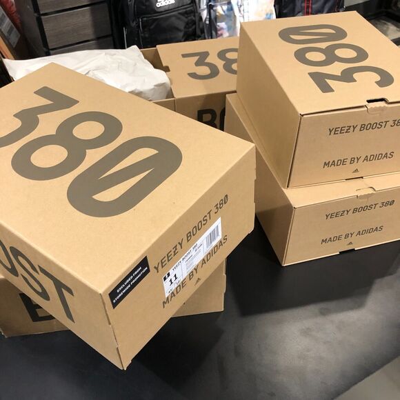 adidas Yeezy Boost 380 Mist Reflective FX9846 Size 4 - 14 - Picture 9 of 9